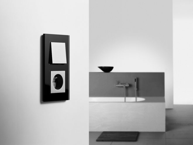 превключвател и гнездо